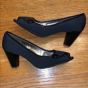 Naturalizer Lightener Heels